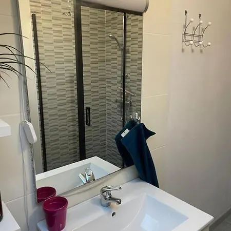 Apartment T3 Individuel Avec Acces Piscine Et Jardin Prives