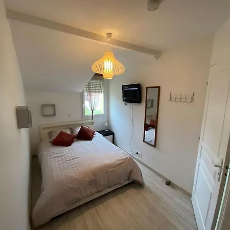 T3 Individuel Avec Acces Piscine Et Jardin Prives