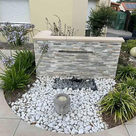 T3 Individuel Avec Acces Piscine Et Jardin Prives