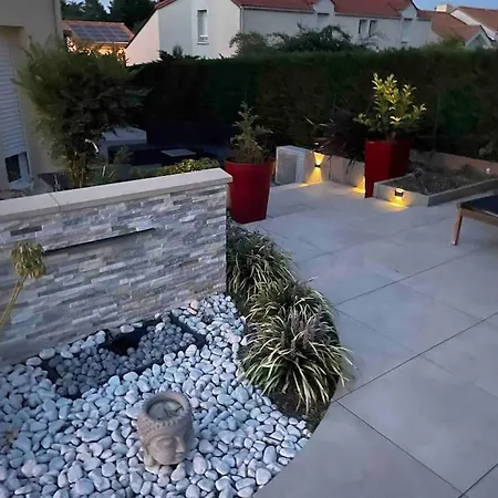 T3 Individuel Avec Acces Piscine Et Jardin Prives Basse-Goulaine