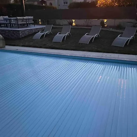 T3 Individuel Avec Acces Piscine Et Jardin Prives Apartment Basse-Goulaine