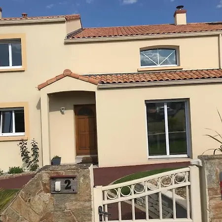 T3 Individuel Avec Acces Piscine Et Jardin Prives Apartment Basse-Goulaine