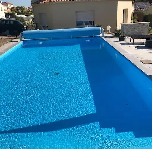 T3 Individuel Avec Acces Piscine Et Jardin Prives