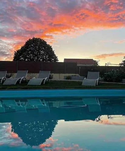 T3 Individuel Avec Acces Piscine Et Jardin Prives דירה