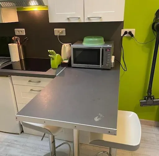 דירה T3 Individuel Avec Acces Piscine Et Jardin Prives *