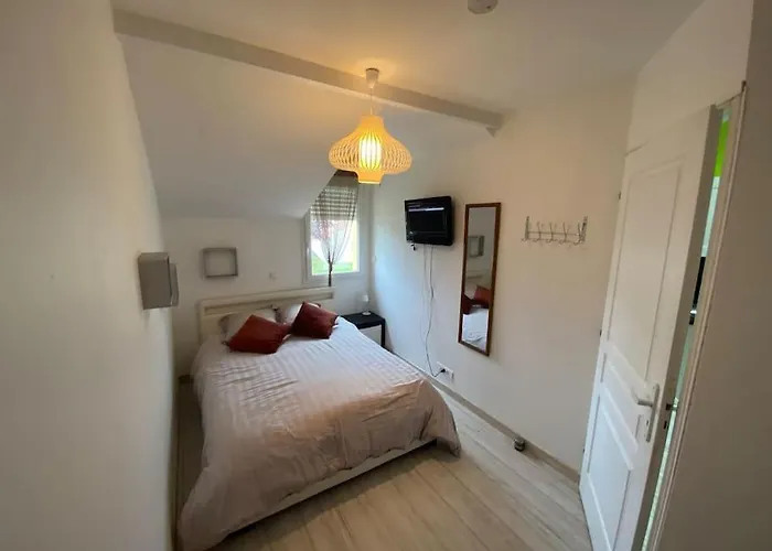 T3 Individuel Avec Acces Piscine Et Jardin Prives