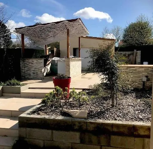 T3 Individuel Avec Accès Piscine Et Jardin Privés Apartamento Basse-Goulaine