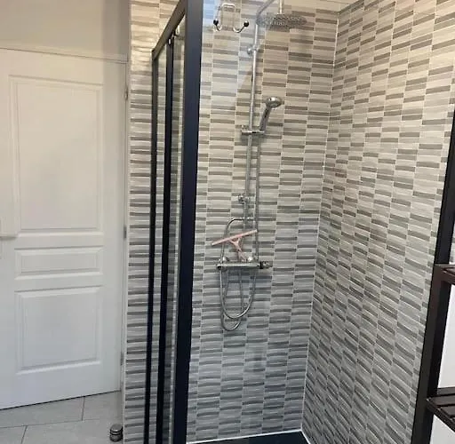 T3 Individuel Avec Acces Piscine Et Jardin Prives * Basse-Goulaine